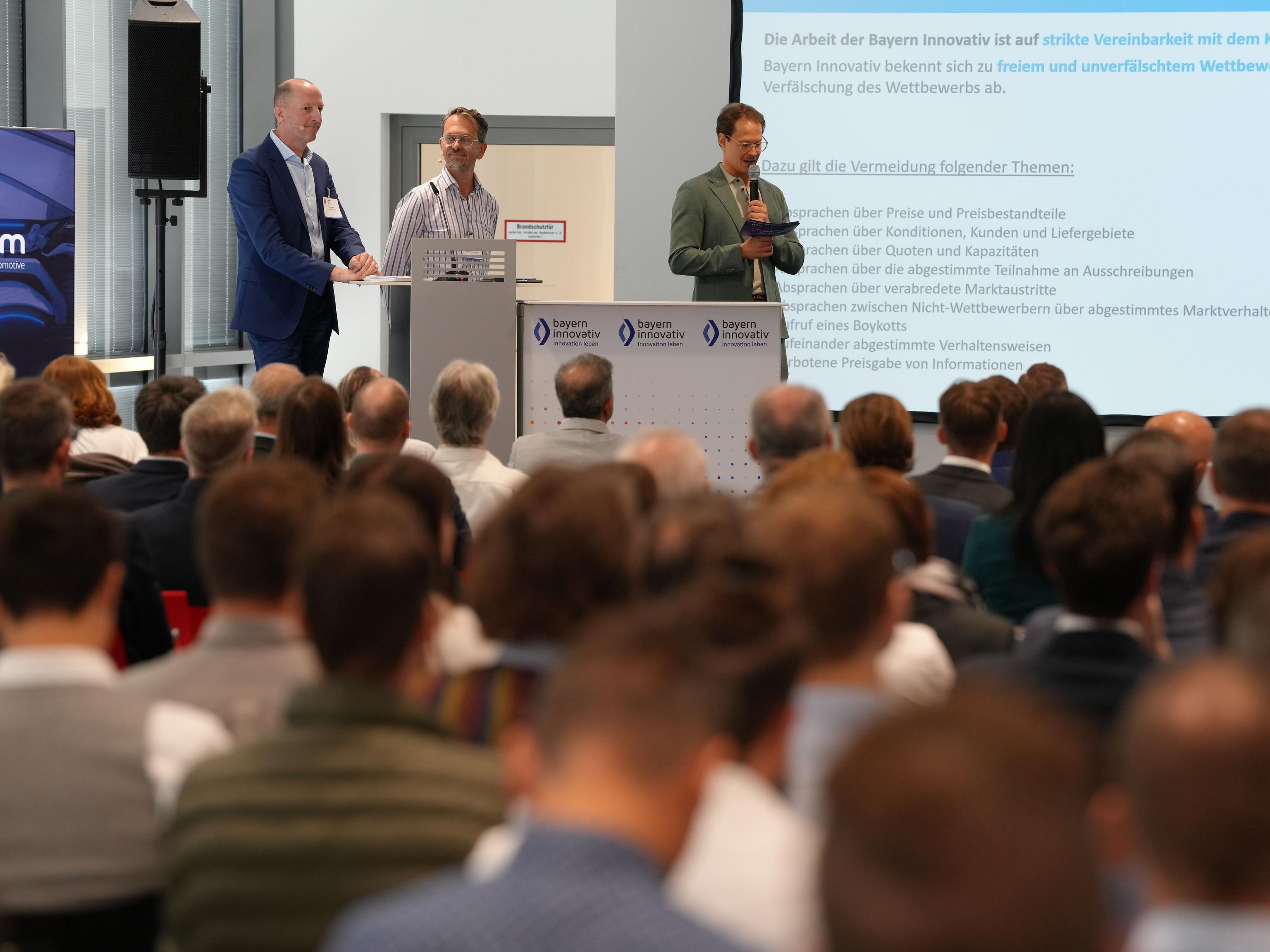 Impression 2 für Nachbericht transform.10 auf der Messe „Interieur im Automobil x InSuM“
